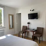Logis Le Clos Pite 3* Préchacq