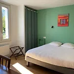 Ξενοδοχείο Logis Le Clos Pite 3*