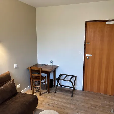 Logis Le Clos Pite Otel