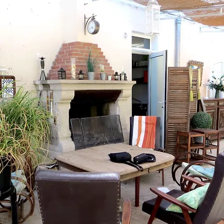 Logis Le Clos Pite Otel 3*