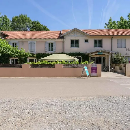 Logis Le Clos Pite Hotel 3*