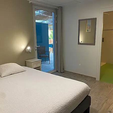 Logis Le Clos Pite 3* Préchacq