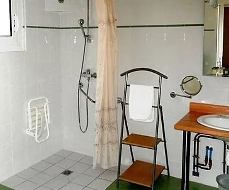 Logis Le Clos Pite Otel