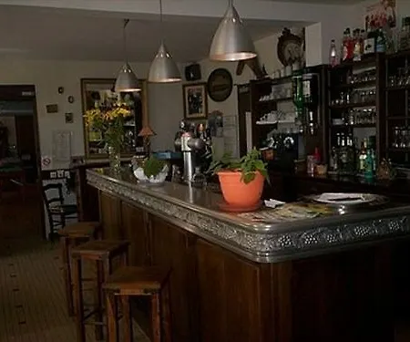 Logis Du Clos Pité Hotel