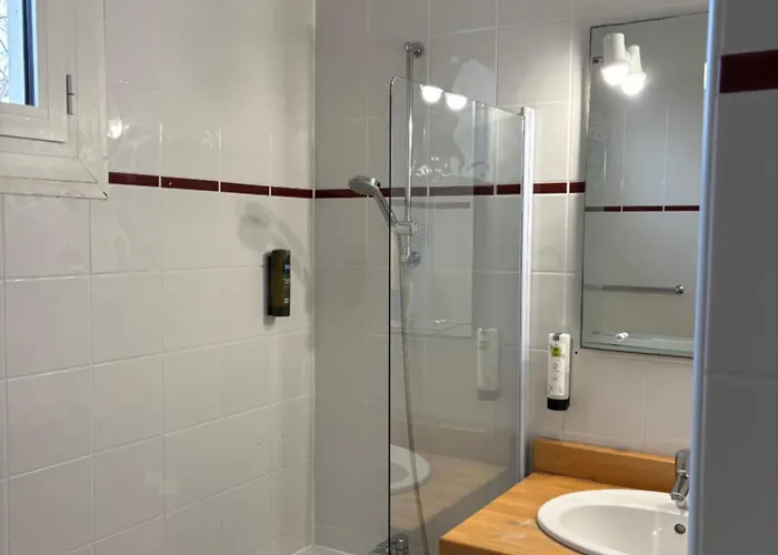 Logis Le Clos Pite 3* Préchacq