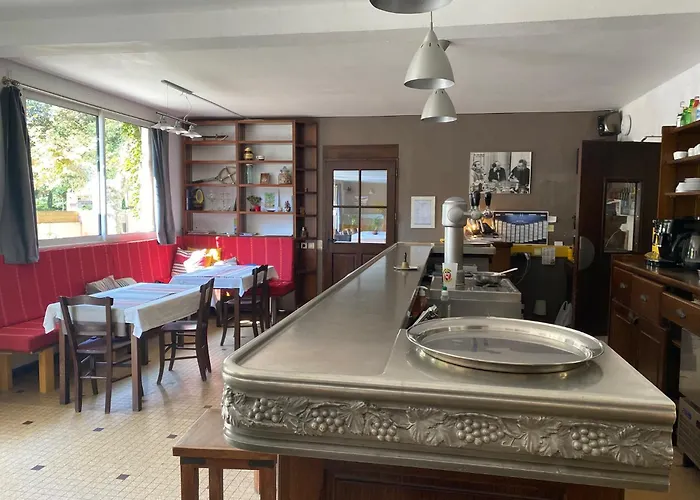 Logis Le Clos Pite Ξενοδοχείο 3*