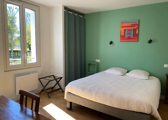 Ξενοδοχείο Logis Le Clos Pite 3*