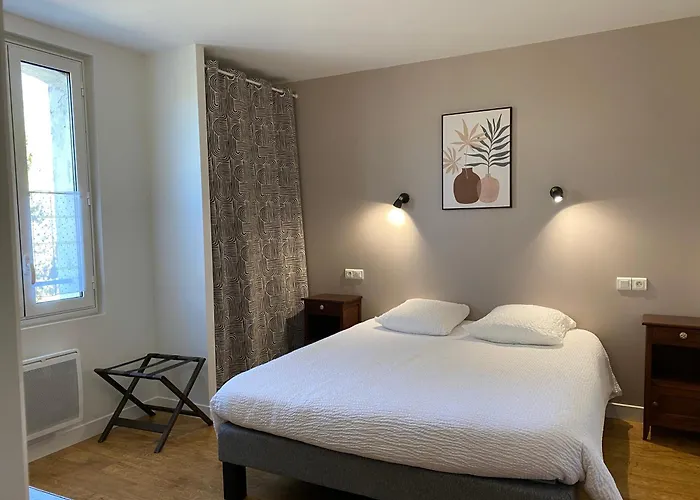 Ξενοδοχείο Logis Le Clos Pite Préchacq