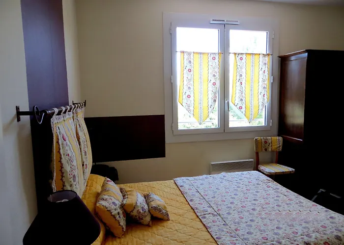 فندق Logis Le Clos Pite Préchacq