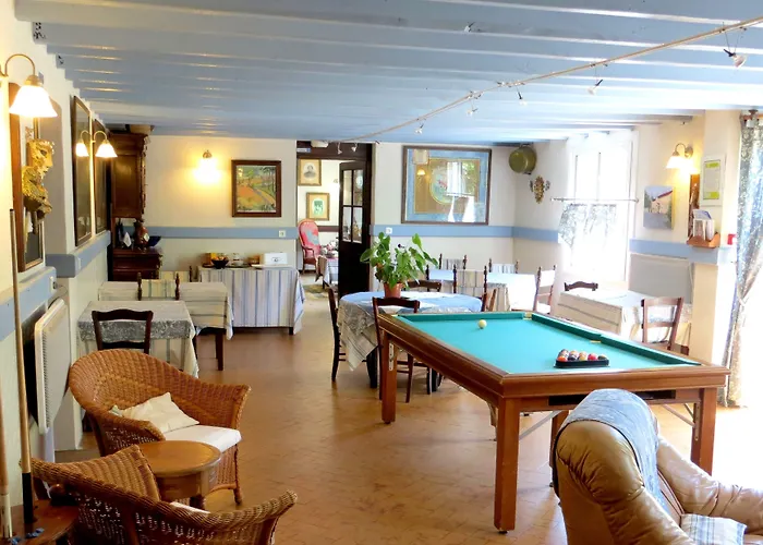 Logis Le Clos Pite فندق